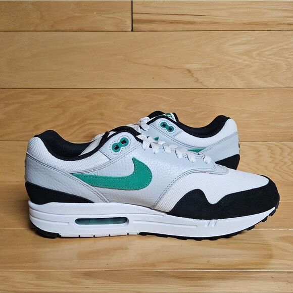 Nike Air Max 1 White Stadium Green Black Mens Shoe Sneaker FN6952-100 - Picture 8 of 12